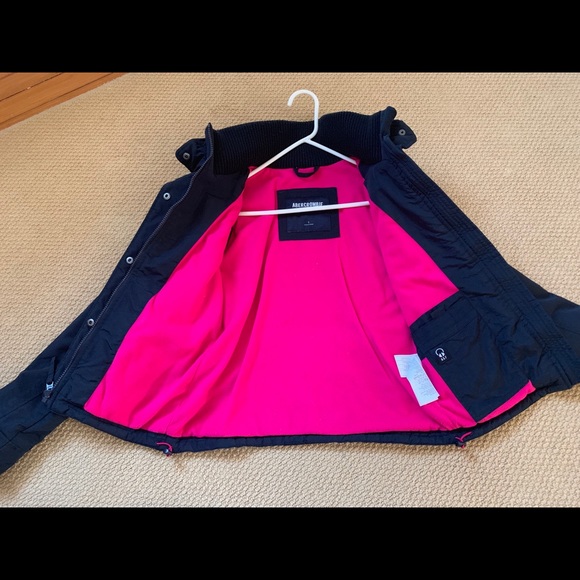 Winter Jacket - Picture 4 of 7